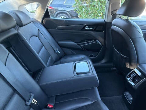 2020 Kia Cadenza Technology