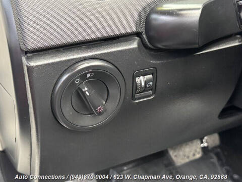 2010 Volkswagen New Beetle Convertible