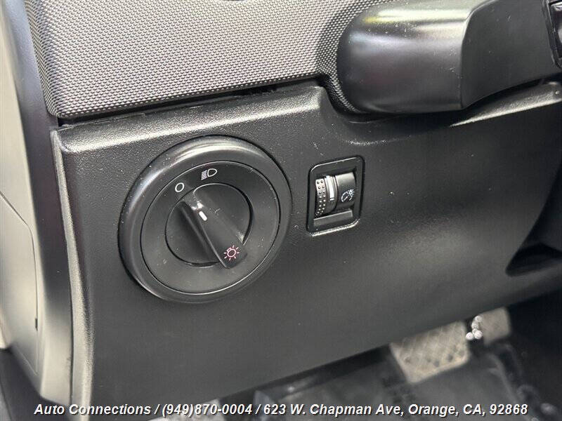 2010 Volkswagen New Beetle Convertible