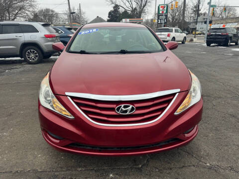 2012 Hyundai Sonata for sale at DTH FINANCE LLC in Toledo OH