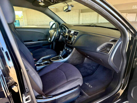 2012 Chrysler 200 Touring