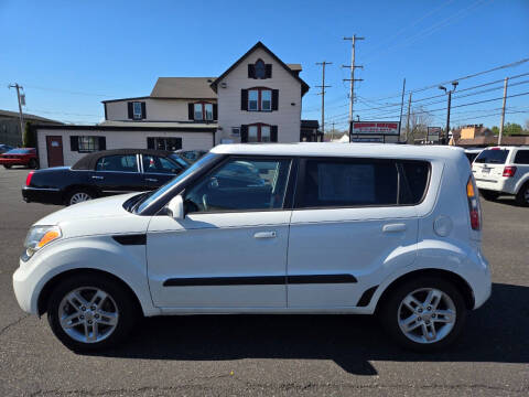 2010 Kia Soul +