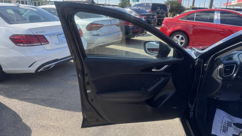 2016 Mazda MAZDA3