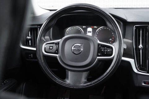 2020 Volvo V90 Cross Country T6