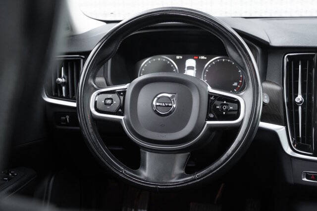 2020 Volvo V90 Cross Country T6