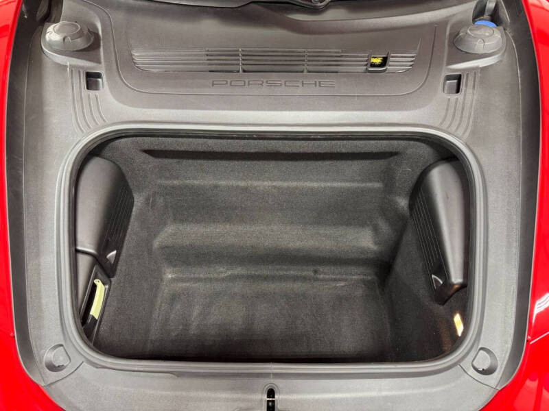 2018 Porsche 911 Carrera