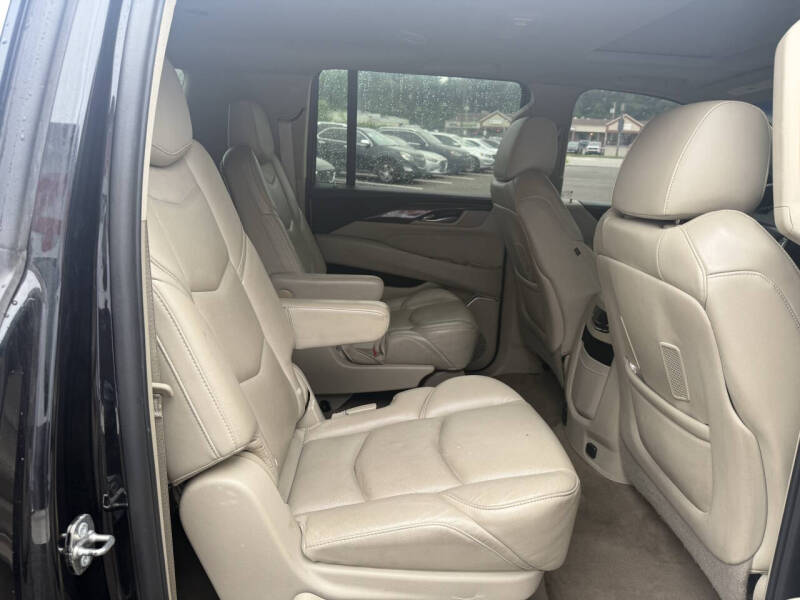 2018 Cadillac Escalade ESV Luxury