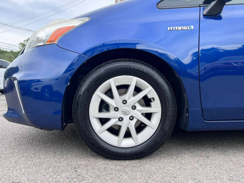 2012 Toyota Prius v Three