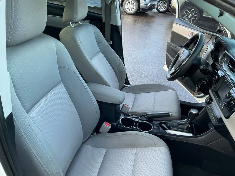 2015 Toyota Corolla LE