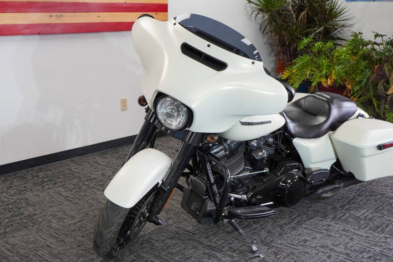 2018 Harley-Davidson Street Glide Special