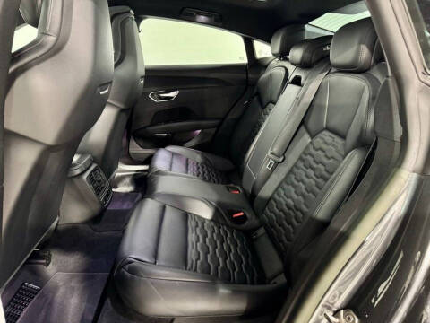 2023 Audi e-tron GT quattro Premium Plus