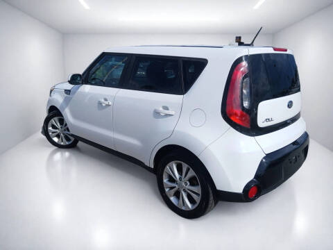 2016 Kia Soul +