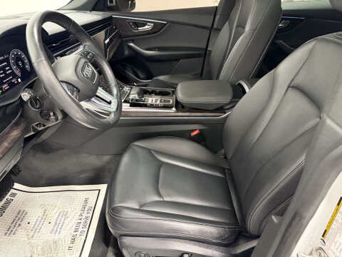 2019 Audi Q8 quattro Premium Plus 55 TFSI