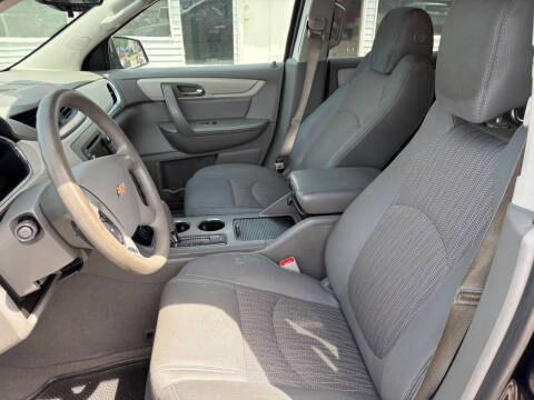 2017 Chevrolet Traverse LS
