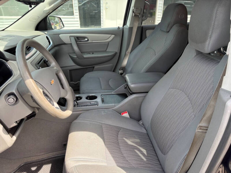 2017 Chevrolet Traverse LS