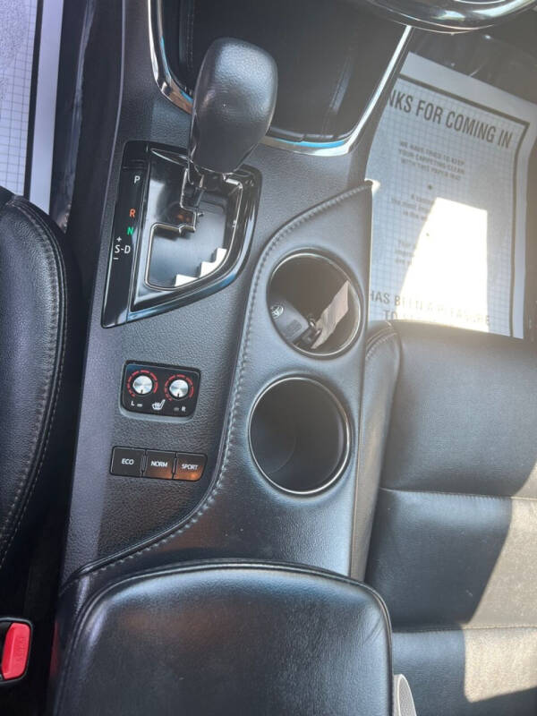 2016 Toyota Avalon XLE