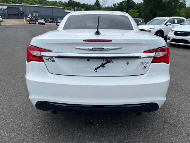2013 Chrysler 200 S