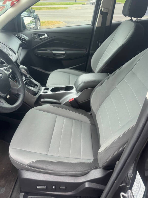 2016 Ford Escape SE