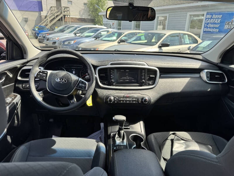2019 Kia Sorento LX