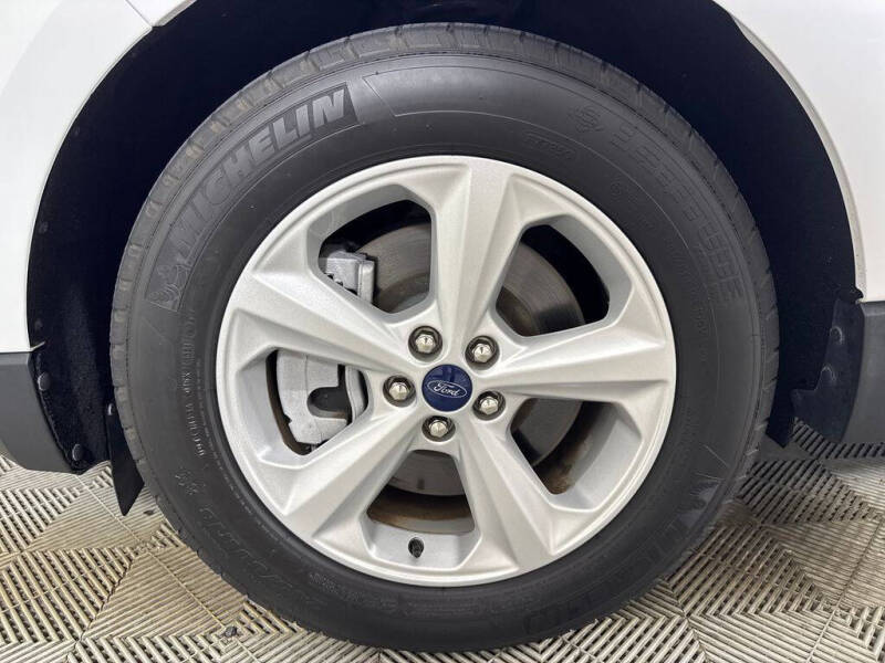 2021 Ford Edge SE