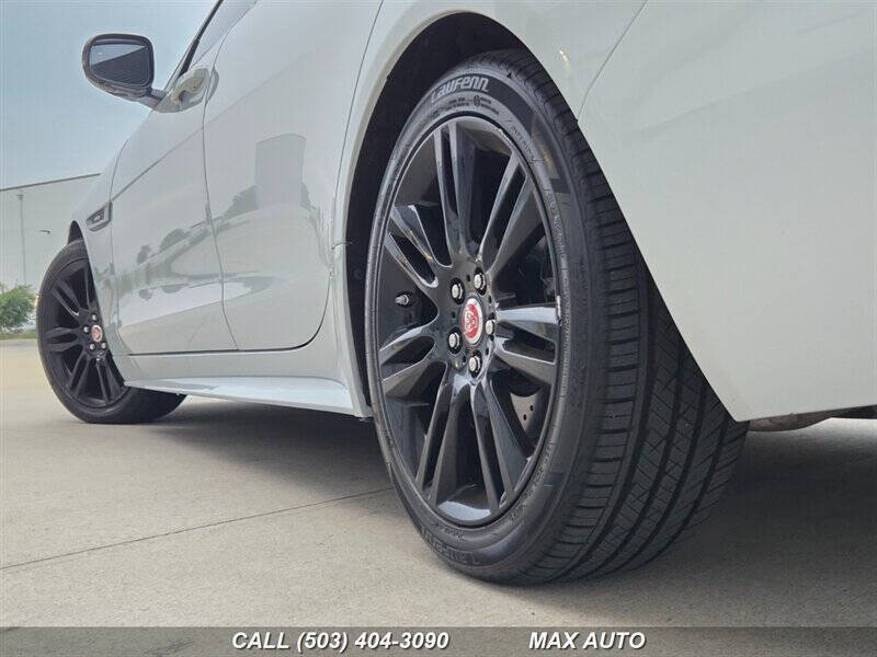 2017 Jaguar XE 20d R-Sport