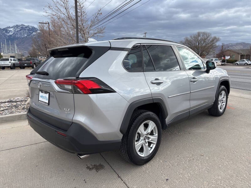 2020 Toyota RAV4 XLE