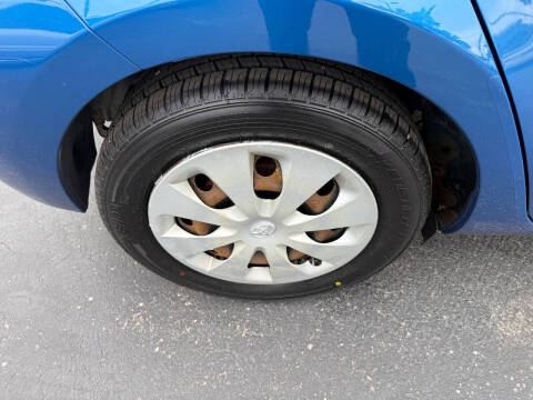 2013 Toyota Prius c One