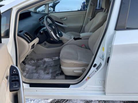 2010 Toyota Prius III