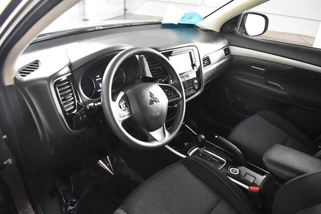 2018 Mitsubishi Outlander ES