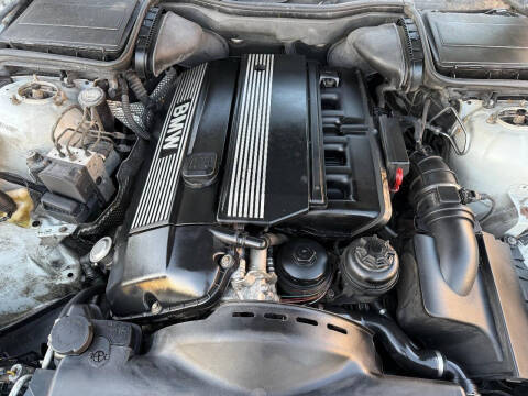 2001 BMW 5 Series 530i