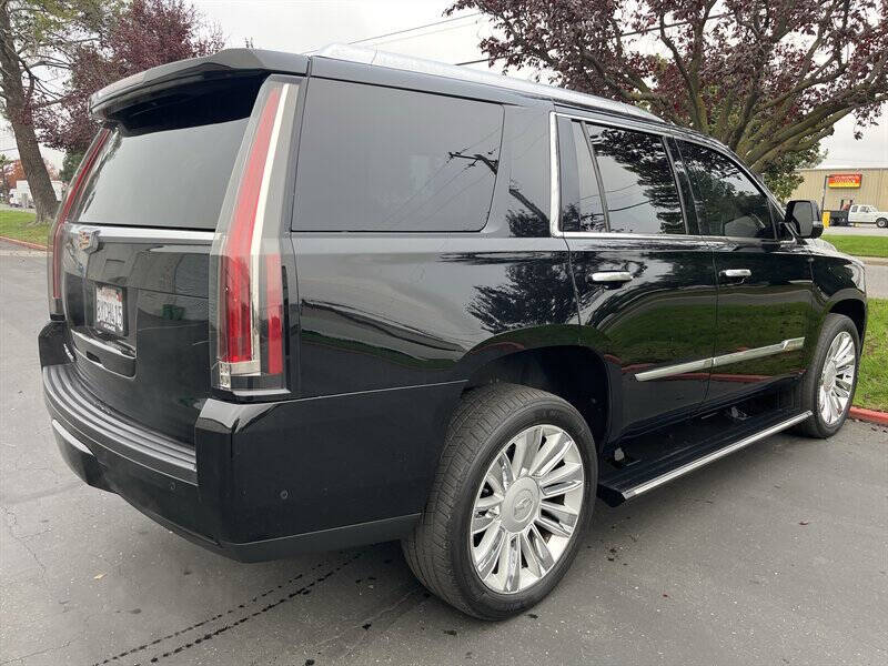 2017 Cadillac Escalade Platinum