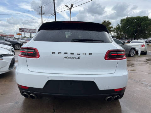 2017 Porsche Macan S