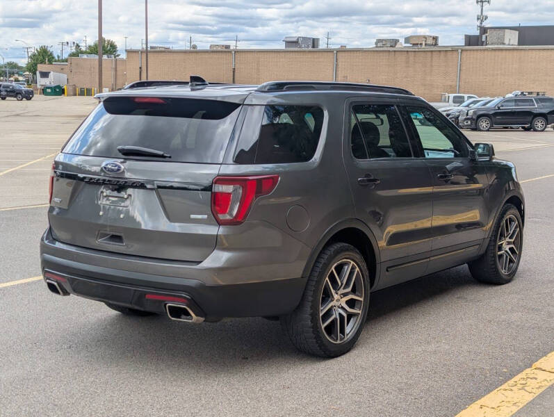 2017 Ford Explorer Sport