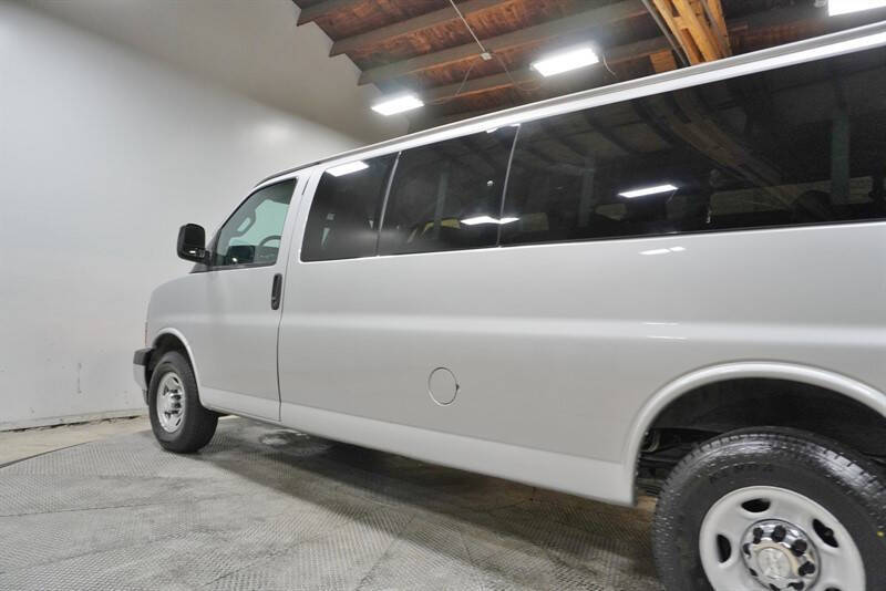 2017 Chevrolet Express LT 3500