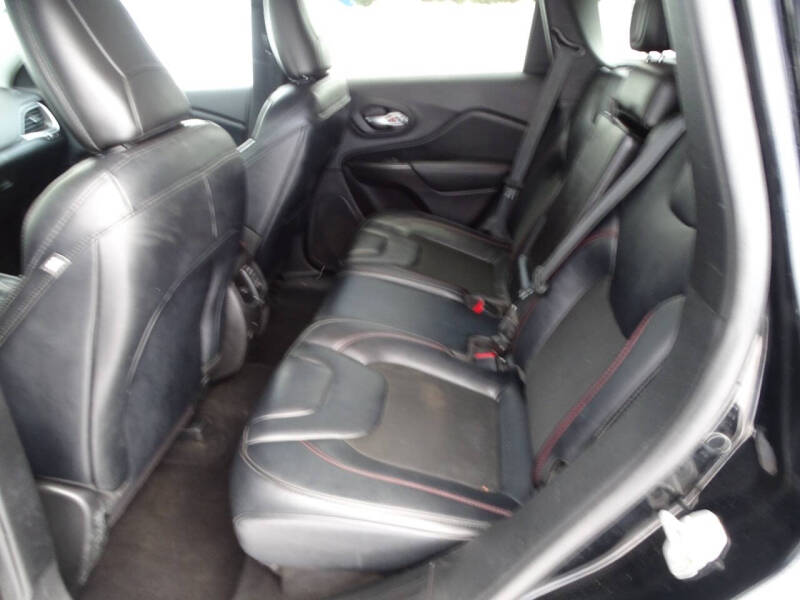 2022 Jeep Cherokee Trailhawk