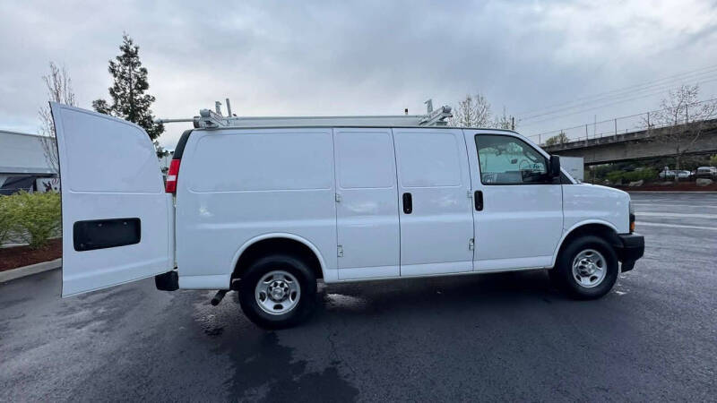 2021 Chevrolet Express 2500