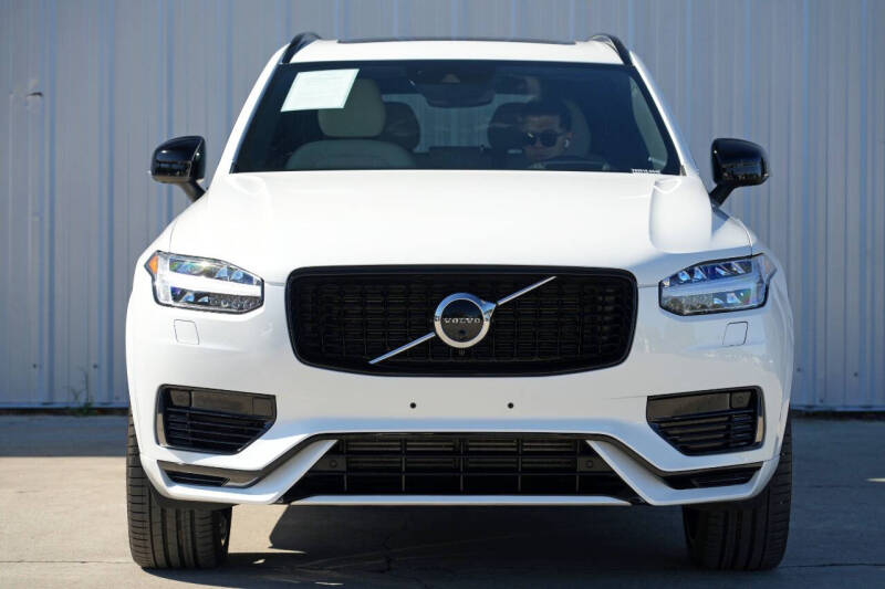2022 Volvo XC90 Recharge T8 R-Design