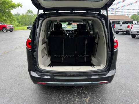 2023 Chrysler Pacifica Touring L