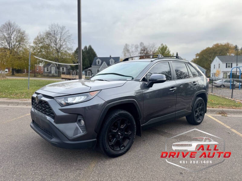 2019 Toyota RAV4 LE's photo