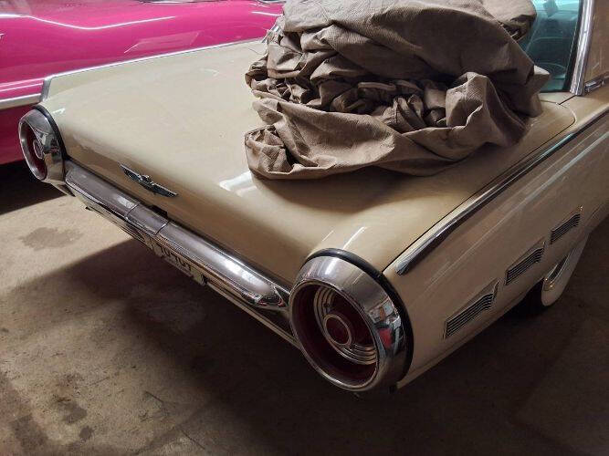 1962 Ford Thunderbird