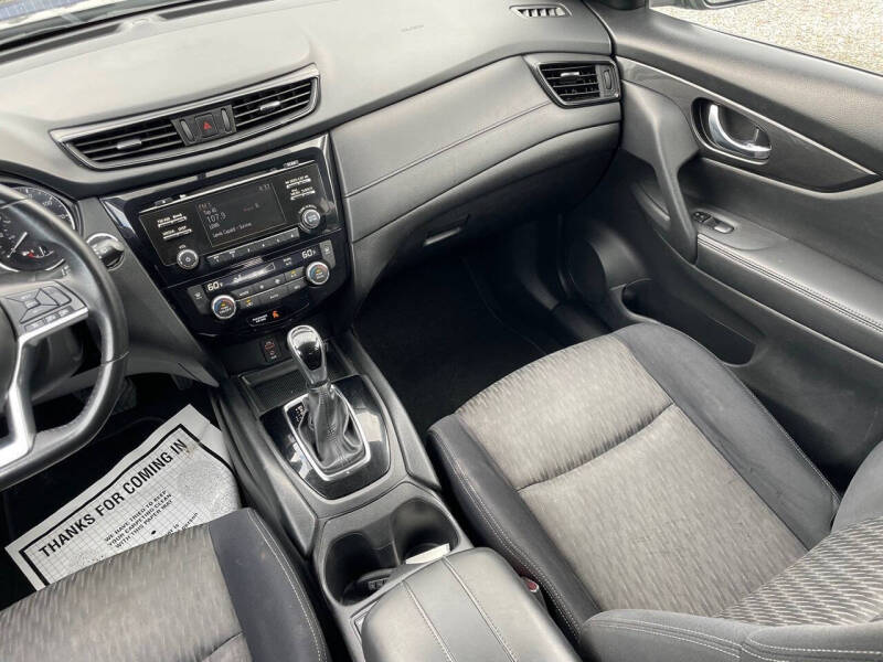 2017 Nissan Rogue SV