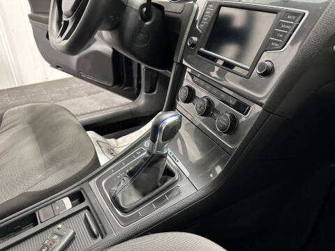 2016 Volkswagen e-Golf SE