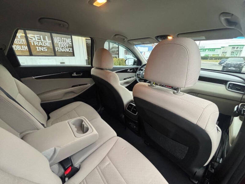 2019 Kia Sorento LX V6