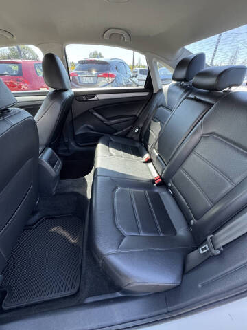 2015 Volkswagen Passat 1.8T Limited Edition