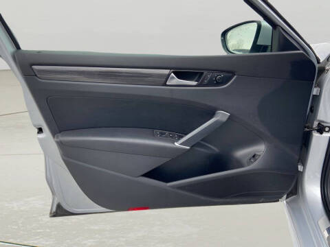 2020 Volkswagen Passat R-Line