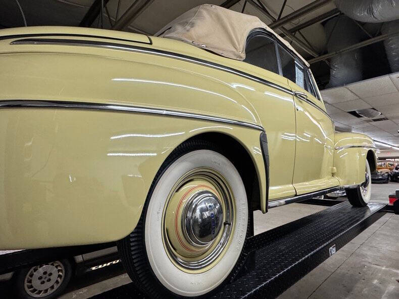 1947 Ford Super Deluxe