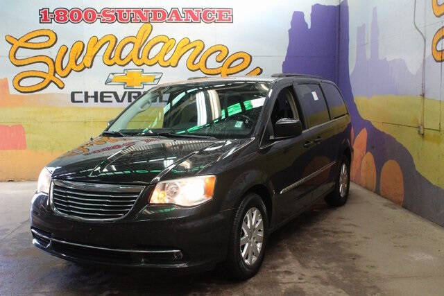 Used 2016 Chrysler Town & Country Touring with VIN 2C4RC1BG4GR269794 for sale in Grand Ledge, MI