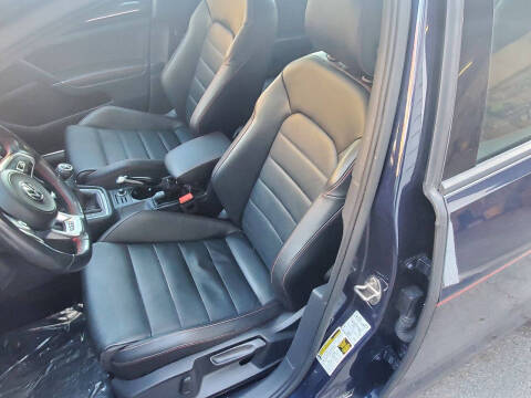 2018 Volkswagen Golf GTI SE