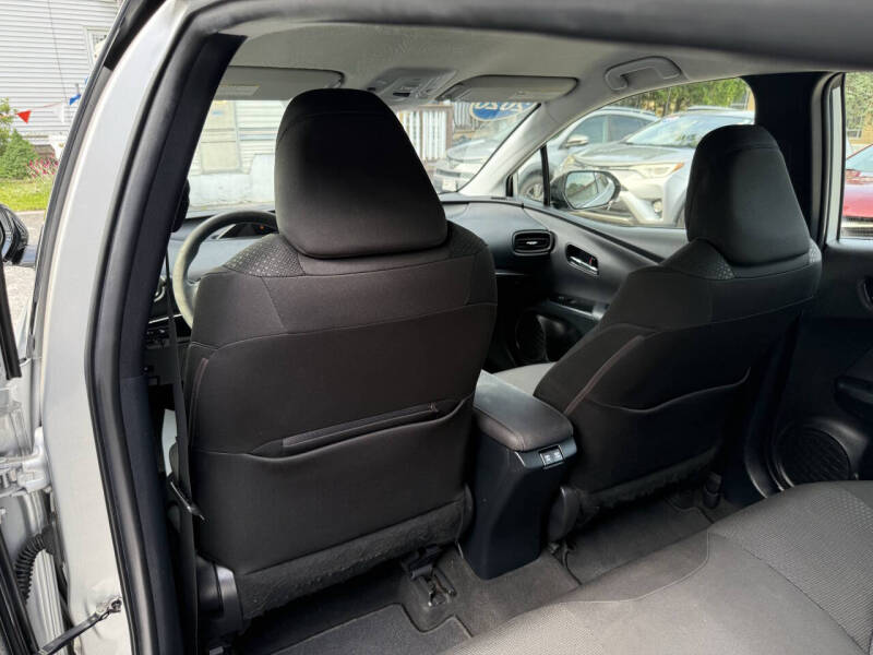 2020 Toyota Prius LE