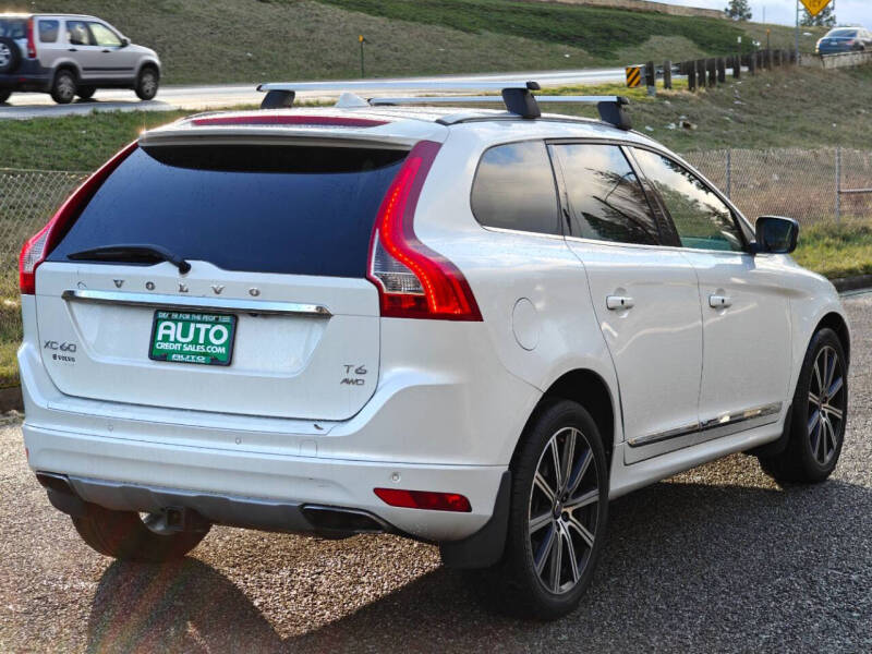 2016 Volvo XC60 T6 Drive-E Platinum
